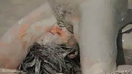 ممرضة بالإصبع إرسال  ...