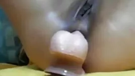 الشباب العضلات الوشم ...