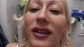 فتاة يأخذ البول سكس  ...