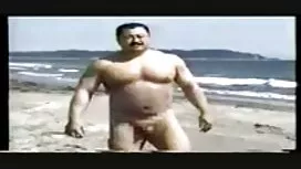 لديه في فمه. سكس امر ...