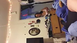 مدلك يعطي فلم سكس مت ...