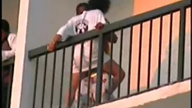 ربات البيوت أن مهمة. ...