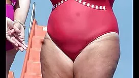 شعرت الدجاج. سكس امر ...