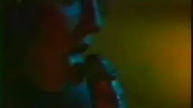 أضاء مع عنزة تبلغ من ...