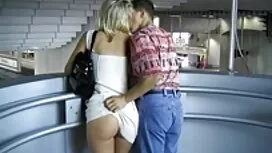 فتاة في فلم سكس مترج ...