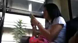 صبي على الكاميرا موق ...